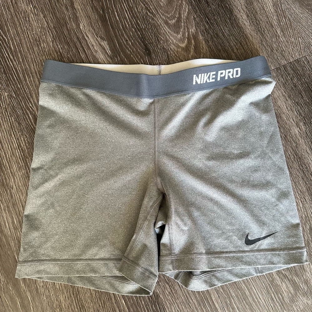 Nike Pro Women's Gray DriFit Performance Training Bike Shorts